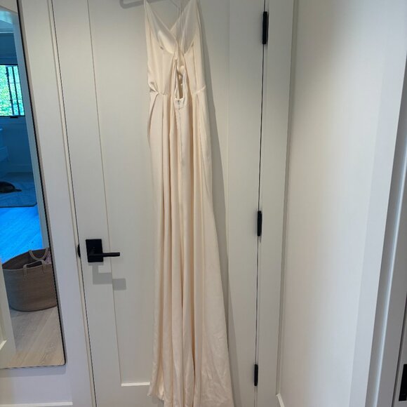 Prea James Bridal Wedding Gown - Picture 3 of 4